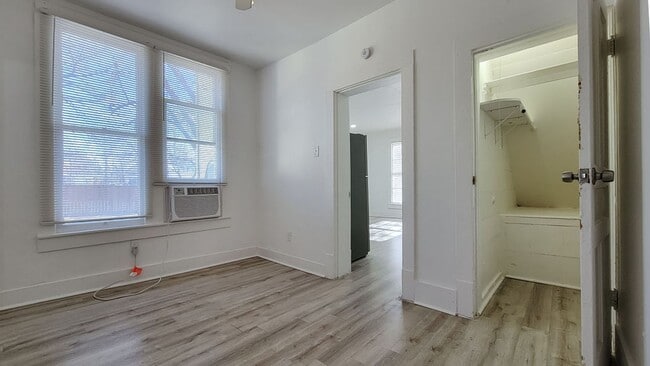 Building Photo - Charming 1-Bedroom Apartment in Sherman!
