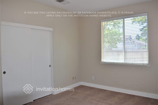 Building Photo - 9396 Lakepoint Dr