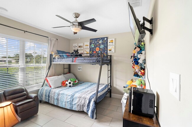 Building Photo - 2940 Beal St