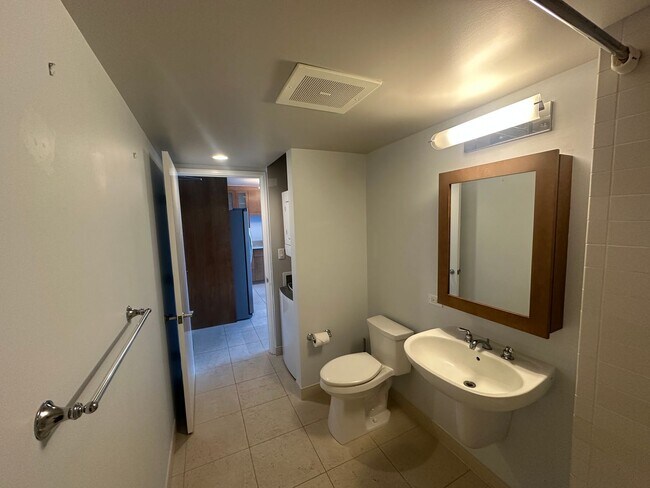 Building Photo - Pacifica Honolulu #3402