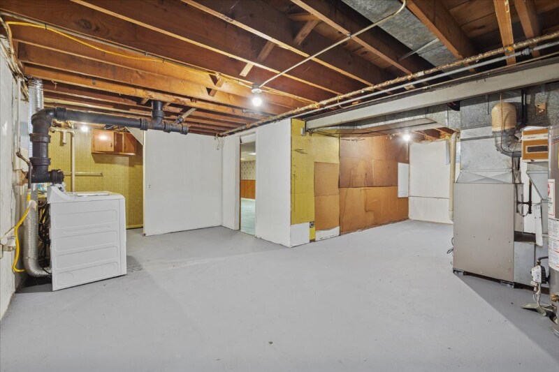 Building Photo - 8538 Mango Ave