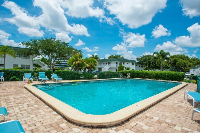 Building Photo - 2800 Indian River Blvd