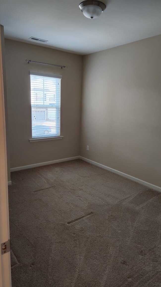 Building Photo - 114 Torpoint Rd