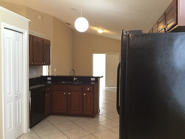 Building Photo - 11040 Fairhaven Way