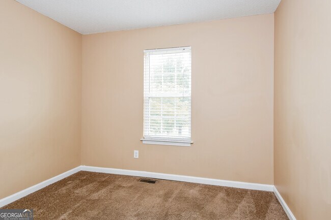 Building Photo - 32 Cathedral Heights