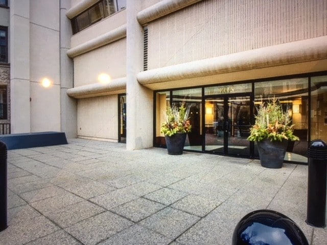 Building Photo - 1415 N Dearborn Pkwy