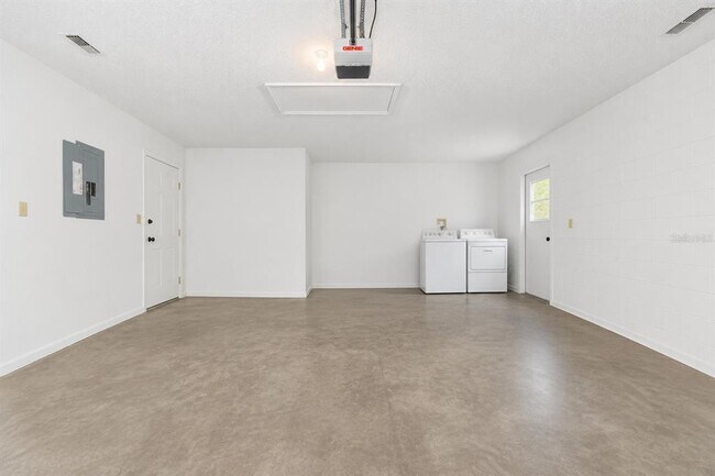 Building Photo - 3013 Barrymore Ct