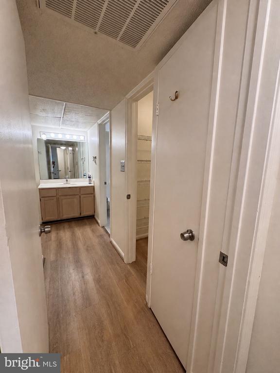 Building Photo - 3115 Patrick Henry Dr