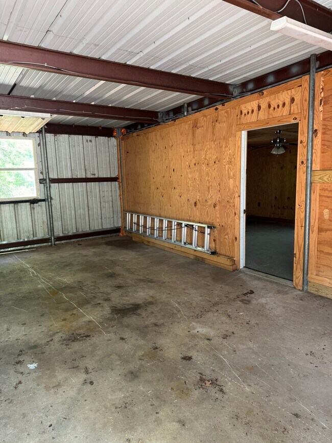 Building Photo - 1395 Blackjack Rd