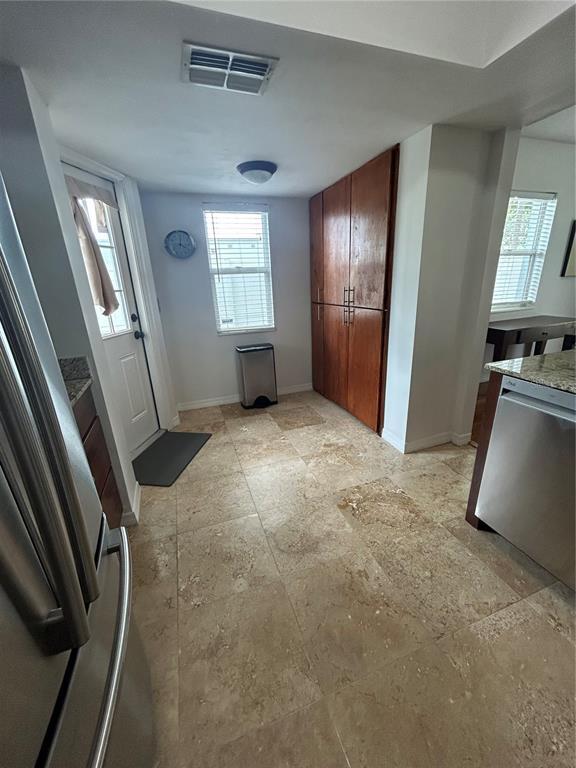 Building Photo - 3014 W Mason St