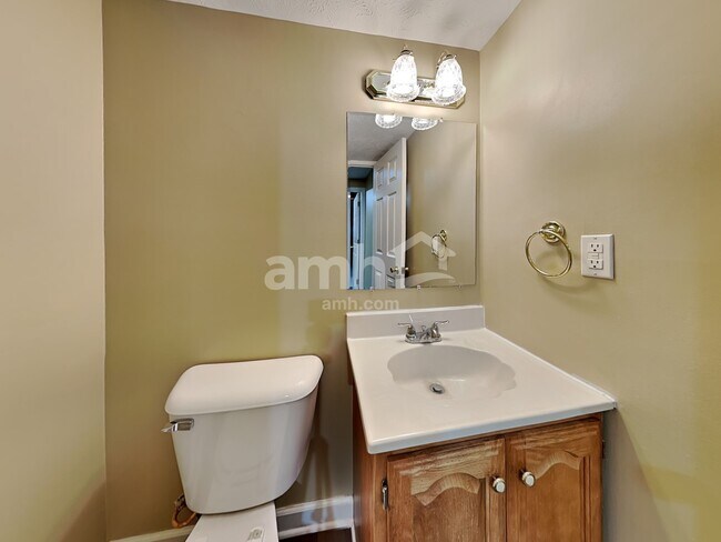 Building Photo - 1001 Vixen Dr