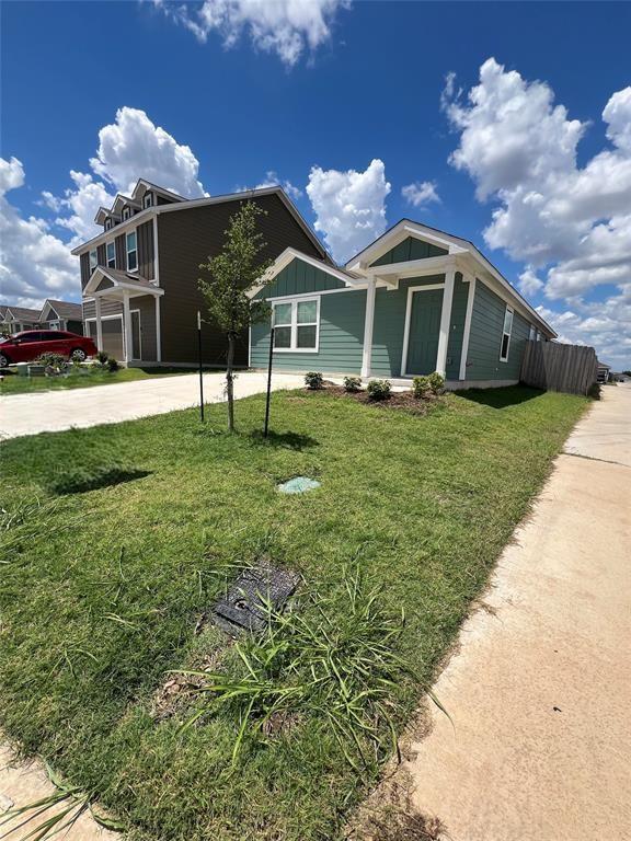 Building Photo - 410 Flathead St