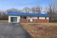 Building Photo - 6015 Cracklingtown Rd