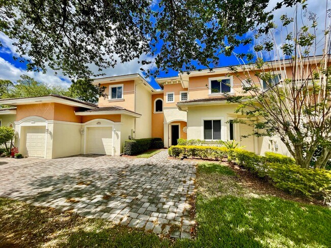 Building Photo - 2563 Stockbridge Square SW