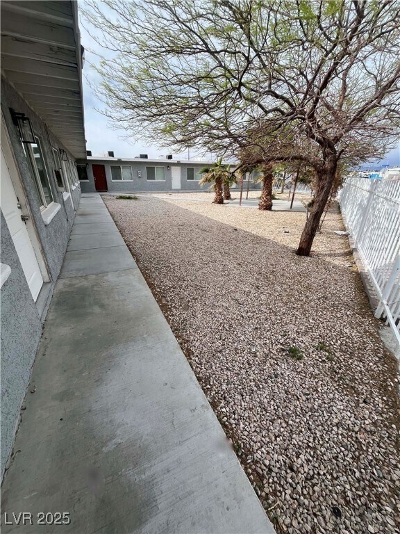 Building Photo - 2524 N McCarran St