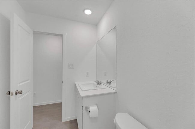 Building Photo - 263 Ottawa Way