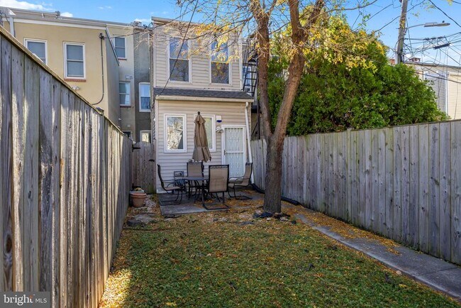 Building Photo - 314 E 22nd St