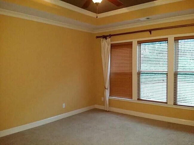 Building Photo - 4225 Brumby Ln