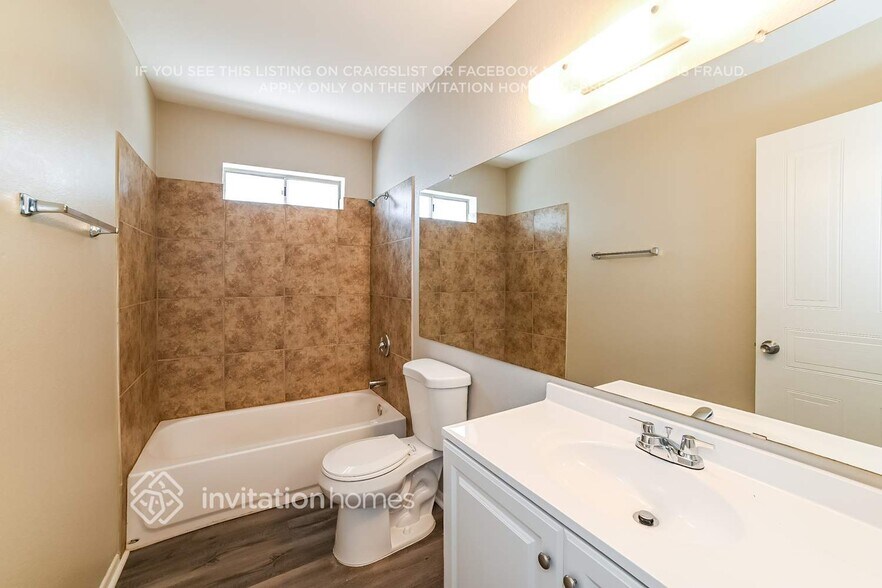 Building Photo - 6944 W Comet Ave