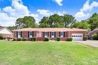 Building Photo - 302 Cedar Rd