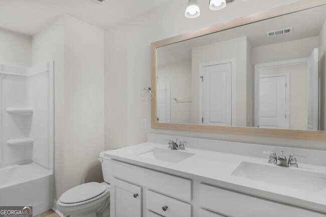 Building Photo - 340 Dendron Dr
