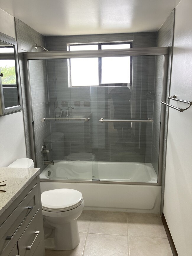 Building Photo - Indialantic Townhouse
