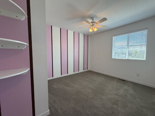 Building Photo - Georgous Three Bedroom Home in Reunion with Private Office, Loft & Chef’s Kitchen!