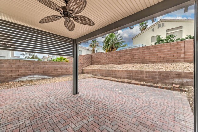 Building Photo - Newly Updated 4Bed/2Bath/2Car- residence located in NW Las Vegas community with NO HOA!