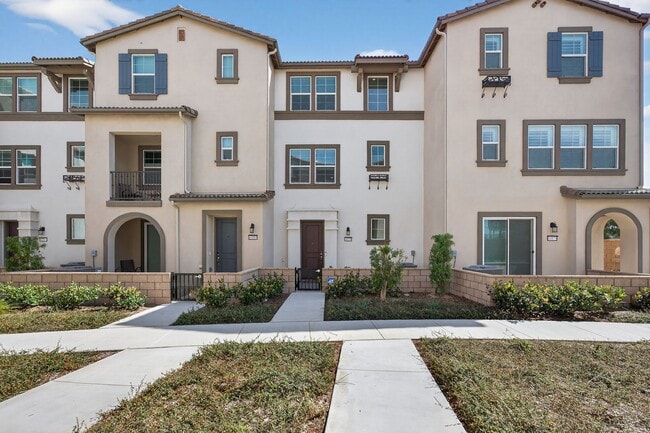 Building Photo - 40379 Melrose Dr