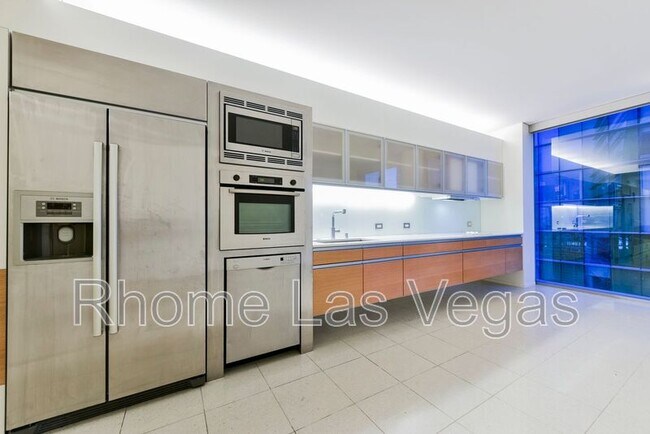 Building Photo - 3722 Las Vegas Blvd S