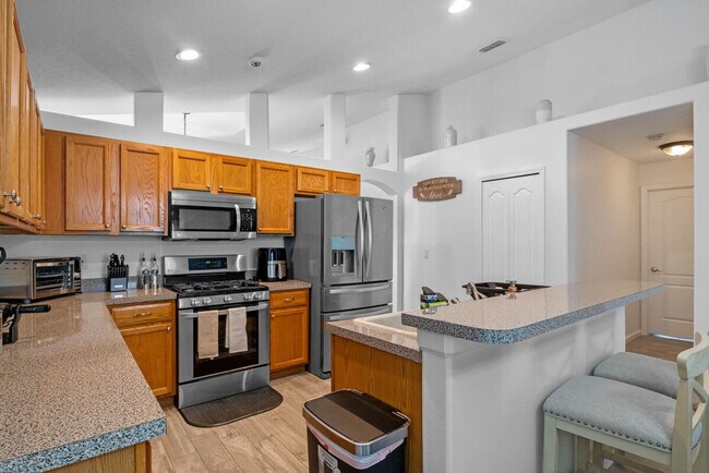 Building Photo - 15730 Bay Vista Dr