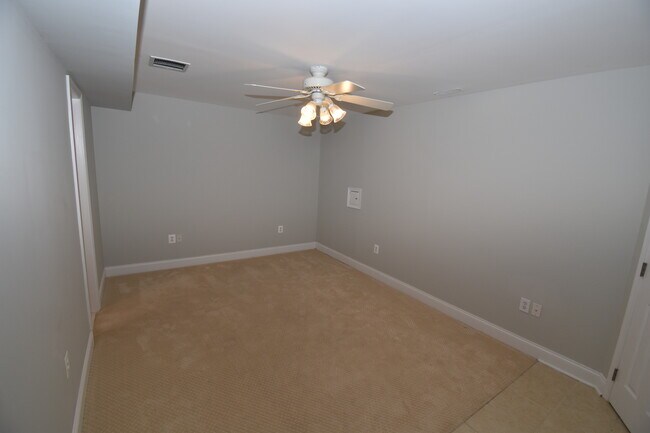 Building Photo - Bashford Lane Cluster