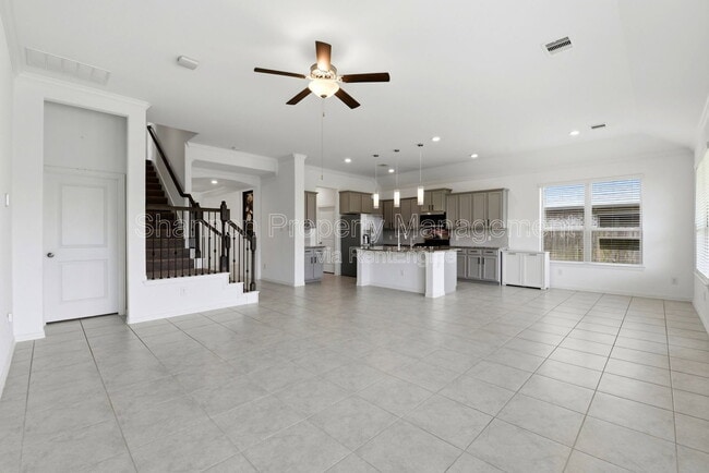 Building Photo - 1618 Rosedale Dr