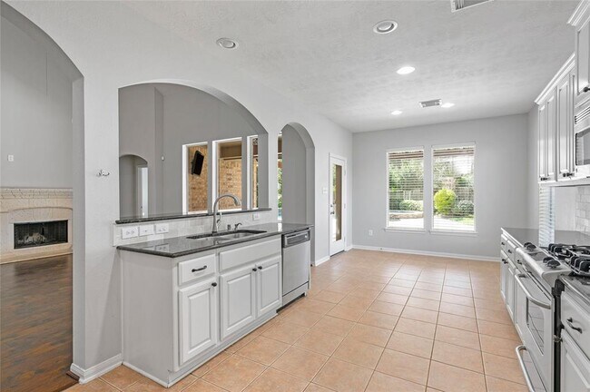 Building Photo - 25303 Hall Meadow Ln