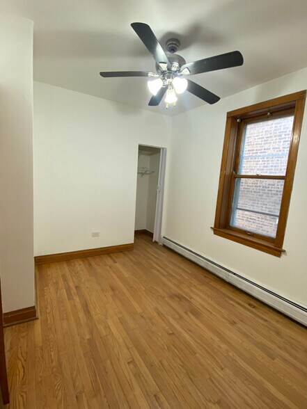 Building Photo - 4815 S Springfield Ave
