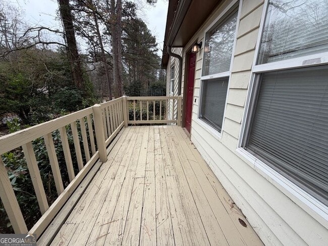 Building Photo - 804 Emerald Forest Cir SW