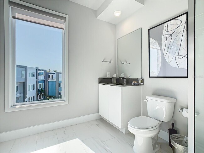 Building Photo - 7740 Sandy Ridge Dr