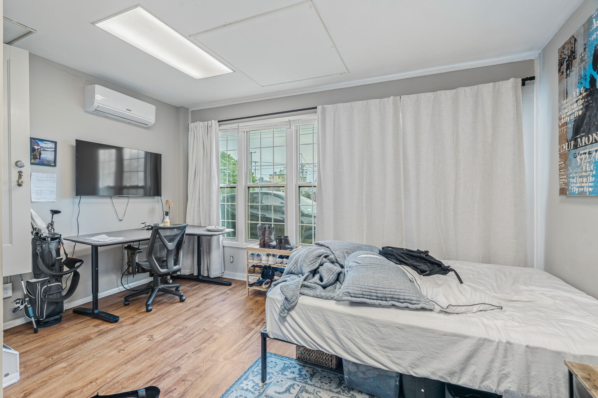 Building Photo - 1606 Laurel Ave