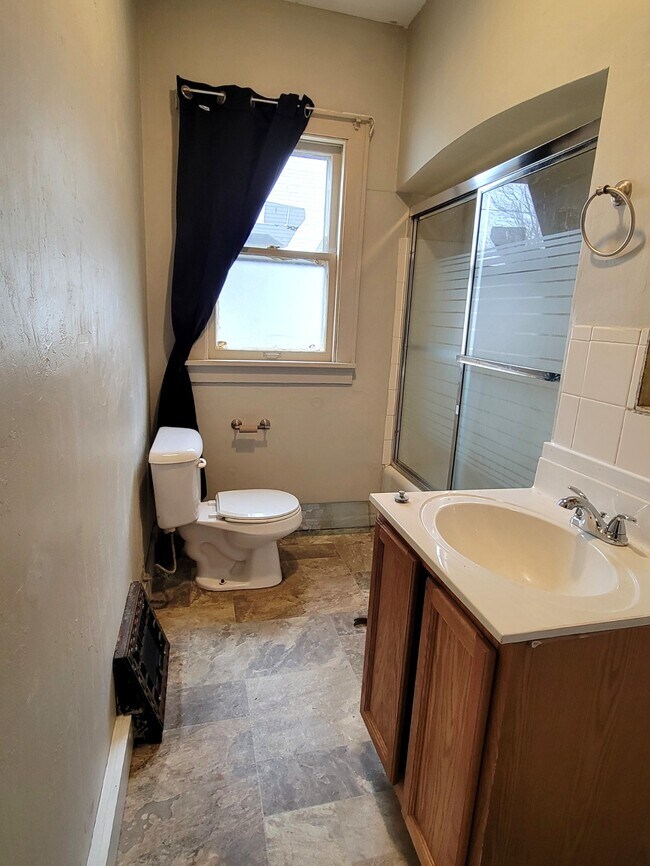 Building Photo - 1024 S 4th Ave