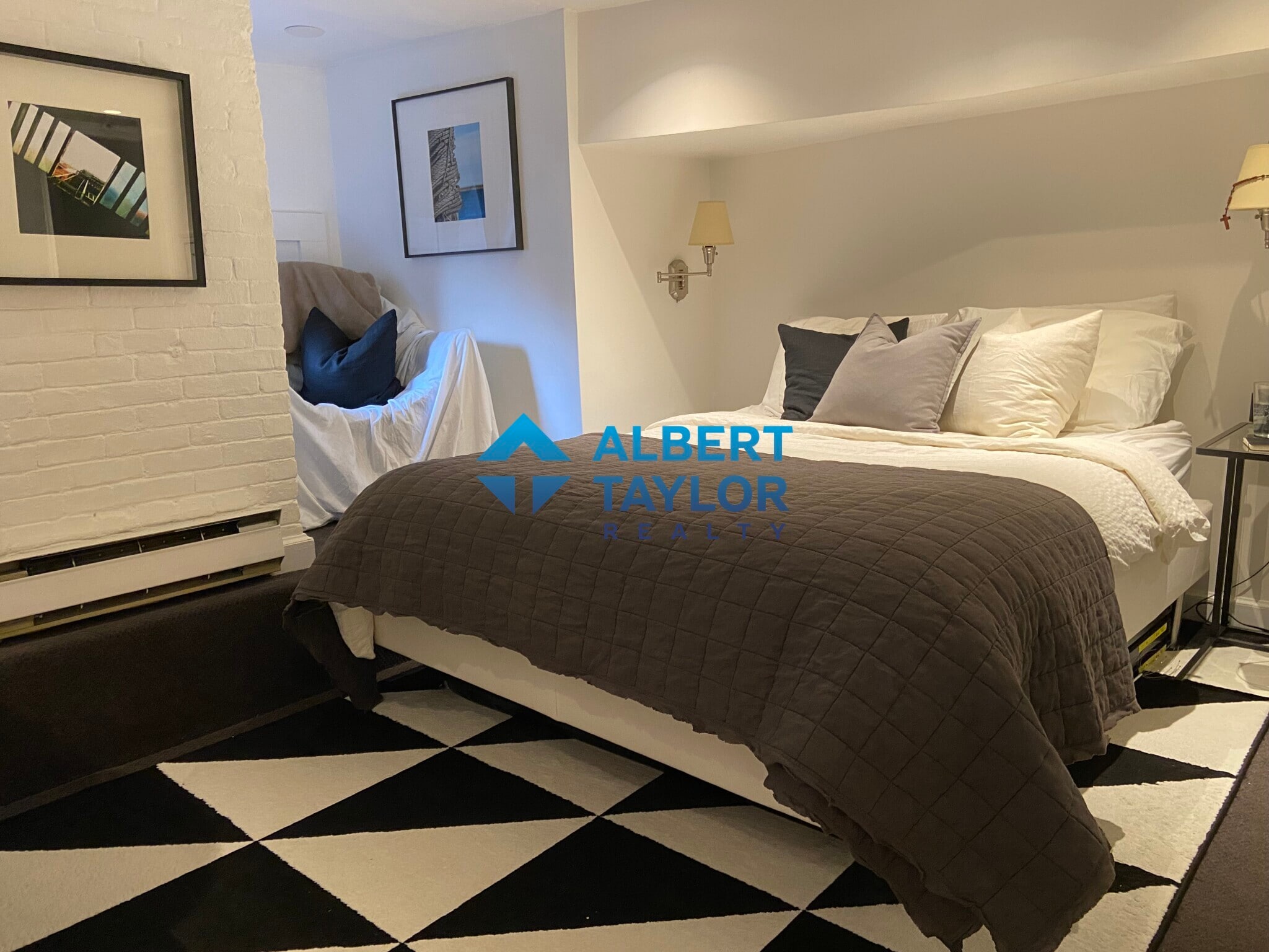 Building Photo - 117 Beacon St