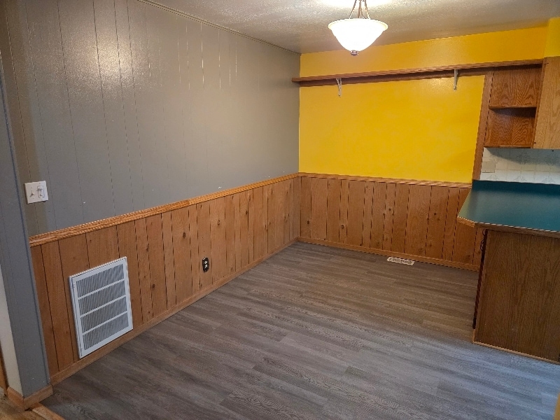 Building Photo - 6071 Jackrabbit Ln
