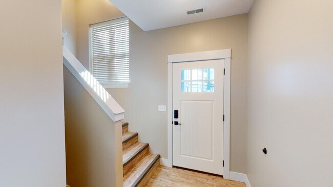 Building Photo - Spacious 3-Bed Carriage House in the Heart of Prairie District