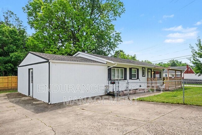 Building Photo - 9500 Ridgemoor Ave