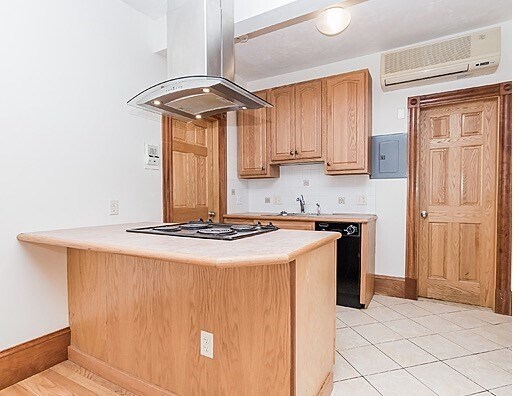 Building Photo - 97 Myrtle St