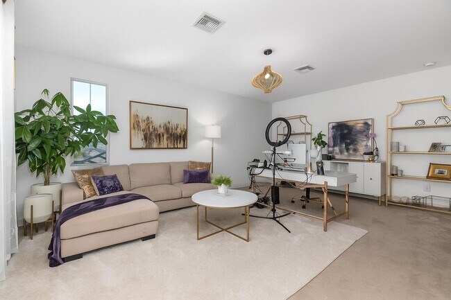 Building Photo - 4660 SW Ardsley Dr