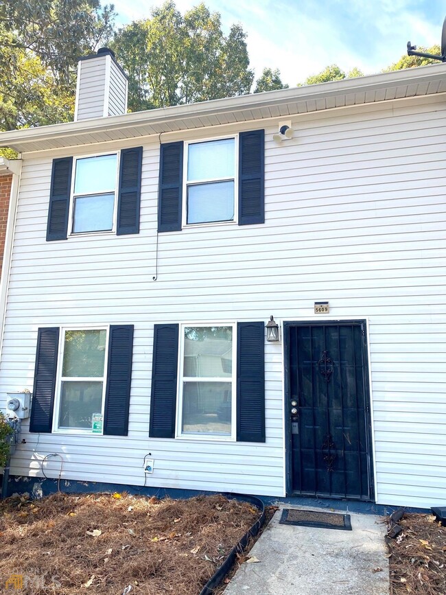 Building Photo - 5609 Windwood Rd