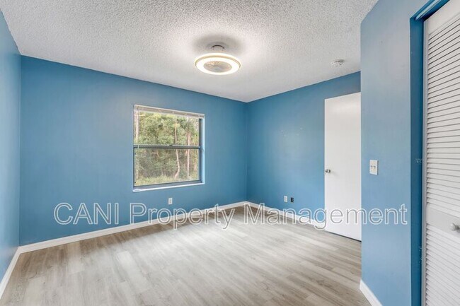 Building Photo - 1601 Big Tree Rd