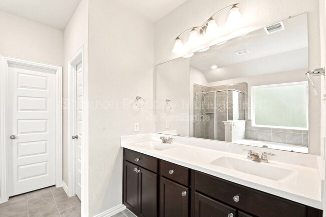 Building Photo - 1202 Vilamoura Ct