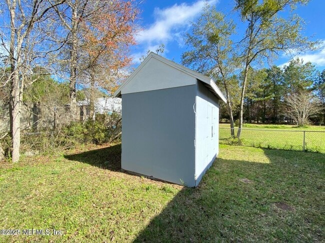 Building Photo - 8515 Maple St