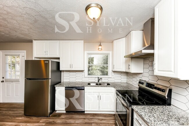 Building Photo - Do not miss out on the incredible opportunity !